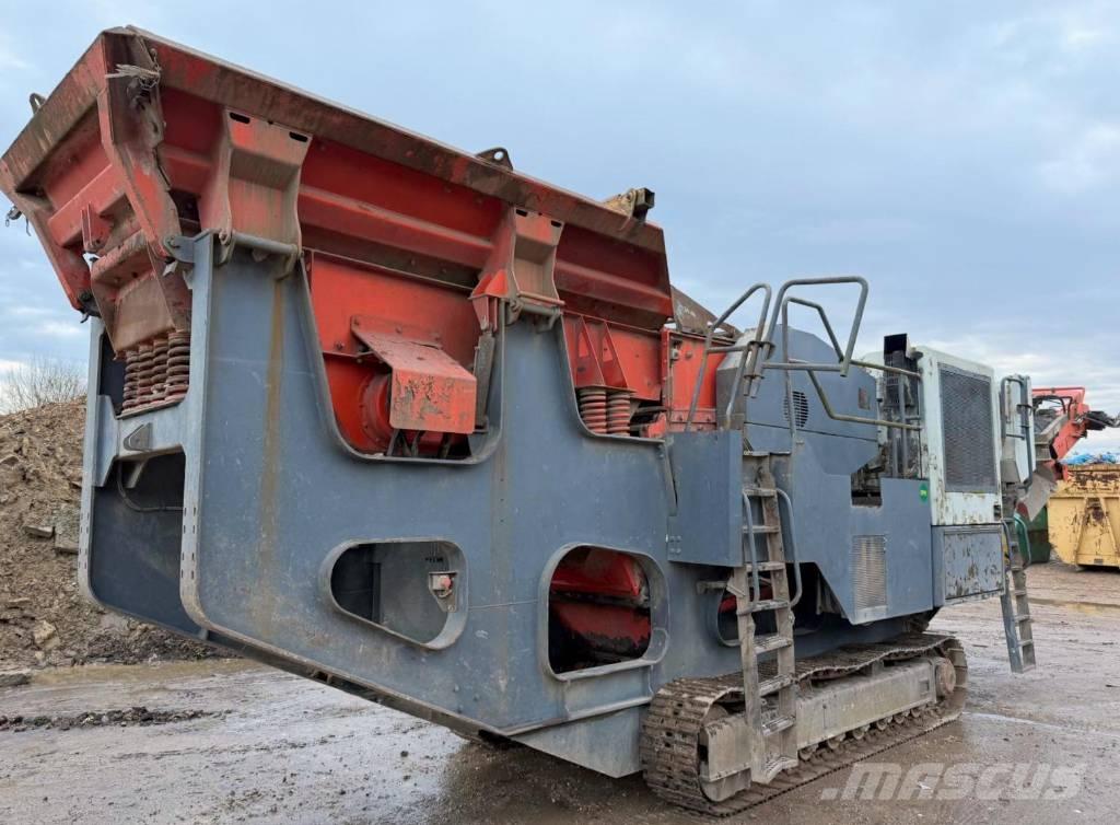 Sandvik QJ 241 Mobile crushers