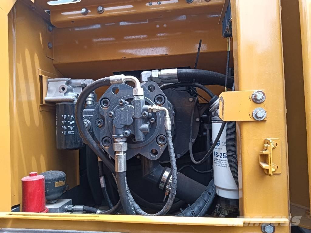 XCMG XE 215 DA Rupsgraafmachines