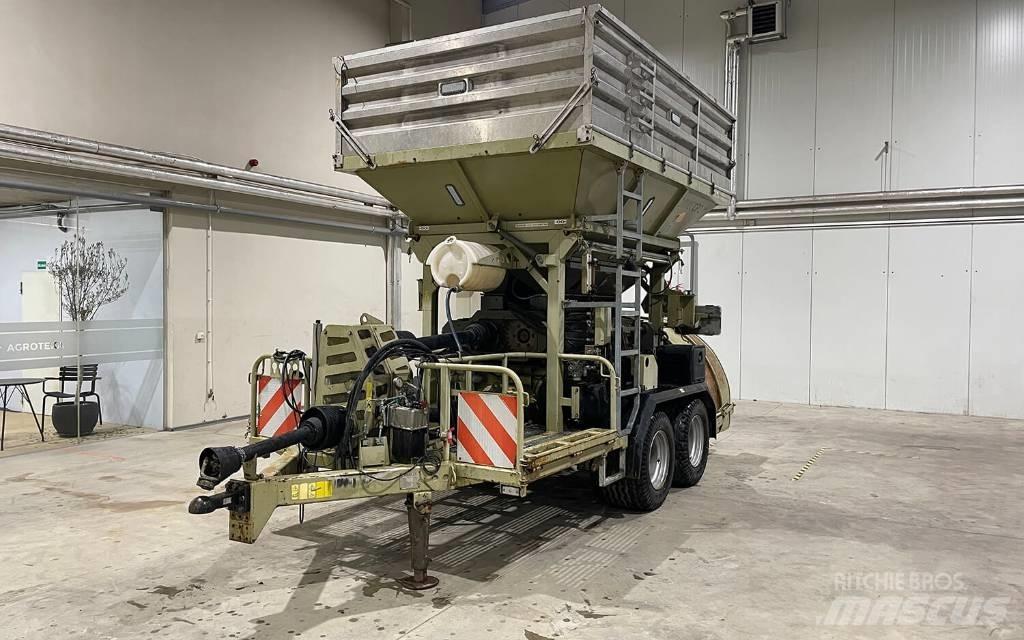  Romill CP2 Zelfrijdende veldhakselaars