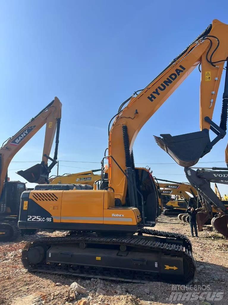 Hyundai 225-9 Rupsgraafmachines