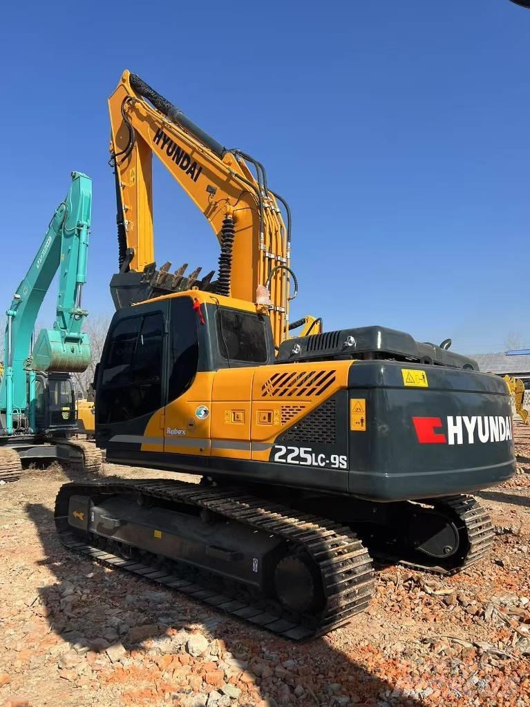 Hyundai 225-9 Rupsgraafmachines