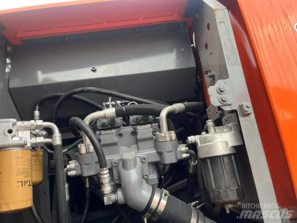 Hitachi zx200 Rupsgraafmachines