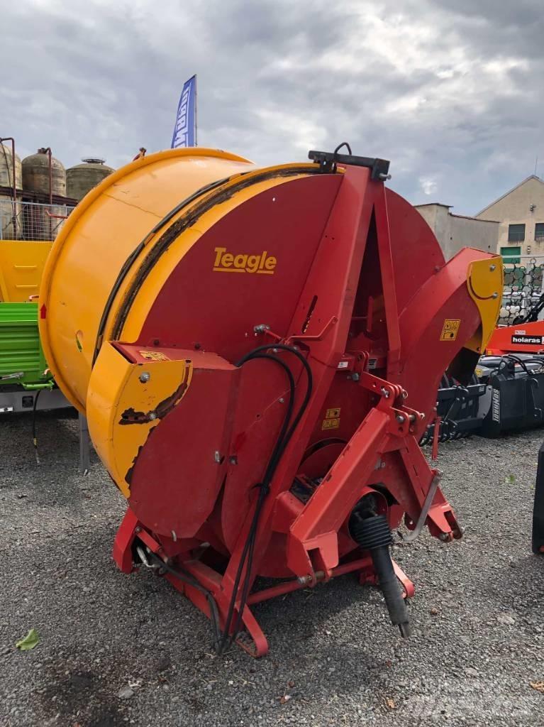 TEAGLE TOMAHAWK 5050 Balenhakselaars, -snijders en -afwikkelaars