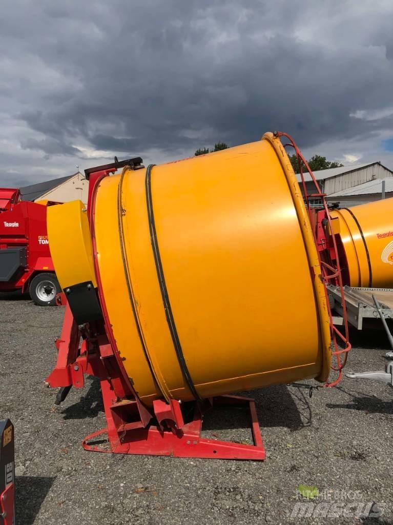 TEAGLE TOMAHAWK 5050 Balenhakselaars, -snijders en -afwikkelaars