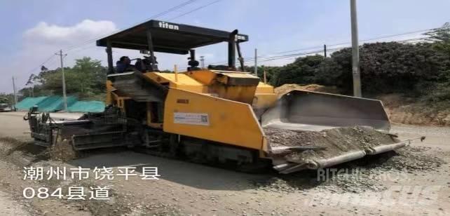 Volvo 8820 Asfaltafwerkmachines