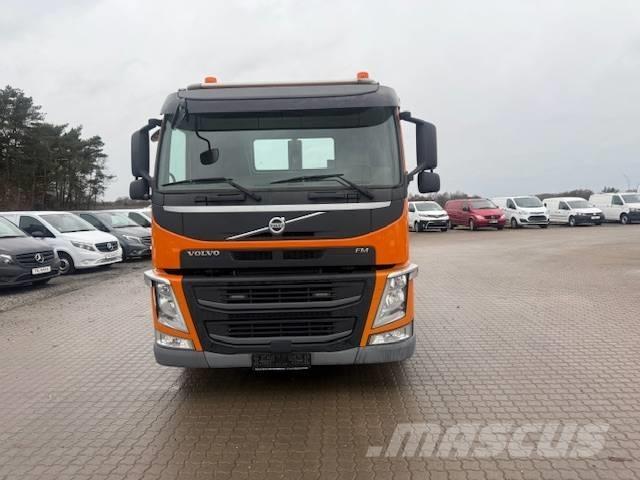 Volvo FM 410 Vrachtwagen met containersysteem