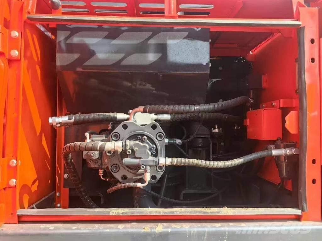 Doosan 225 LCA Rupsgraafmachines
