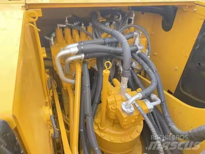 CAT 320 D2 Rupsgraafmachines