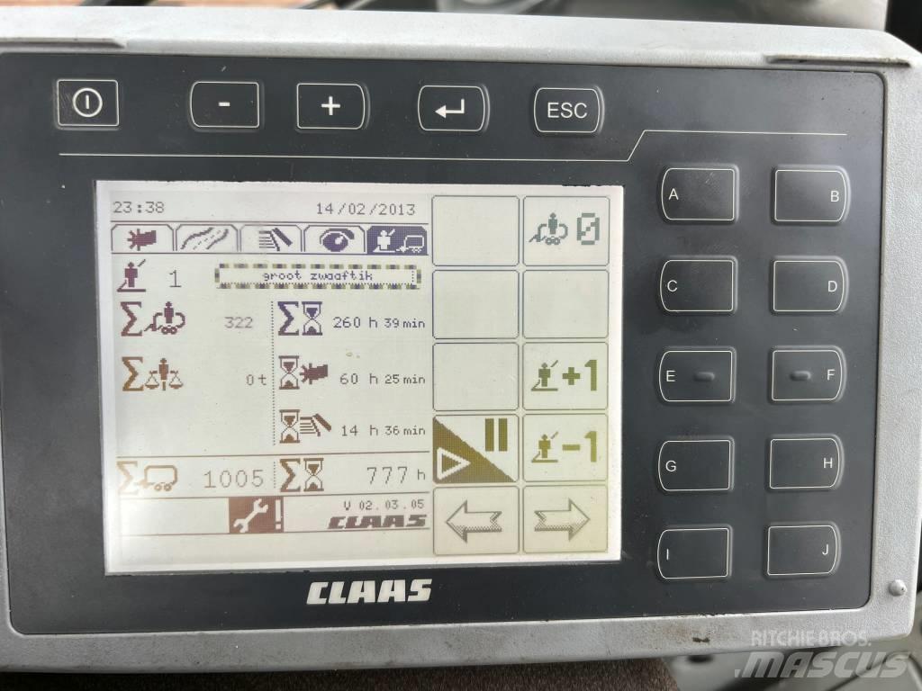 CLAAS Cargos 8500 Opraapwagens