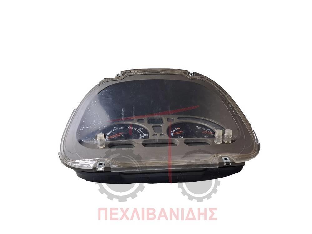 CASE maxxum Cabine en interieur