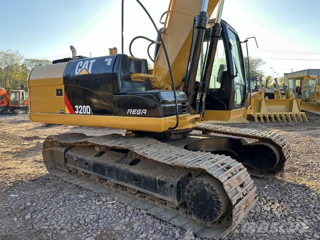 CAT 320DL Rupsgraafmachines