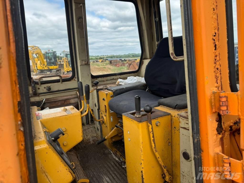 Komatsu D 41 P-3 Rupsdozers