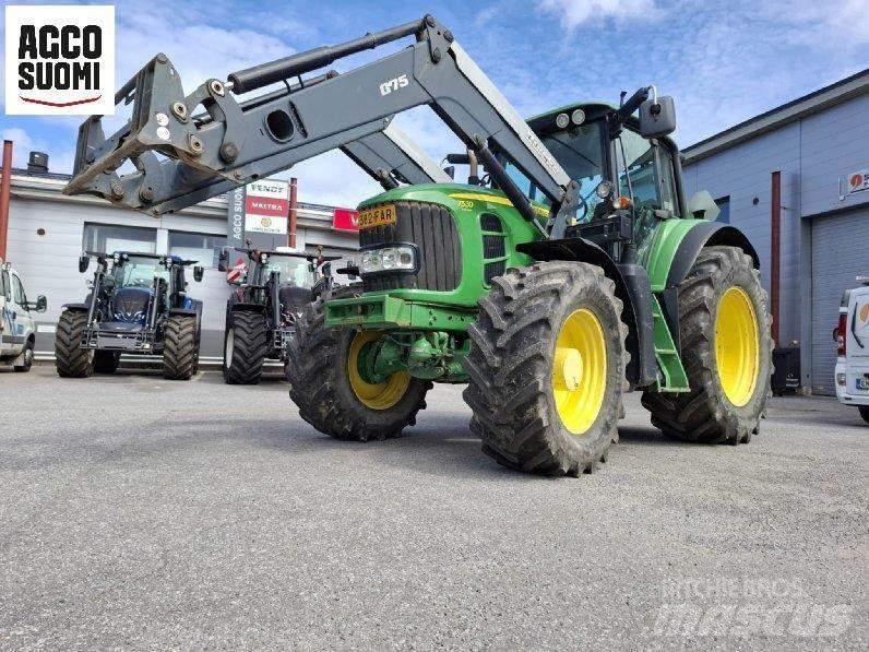 John Deere 7530 E Tractoren