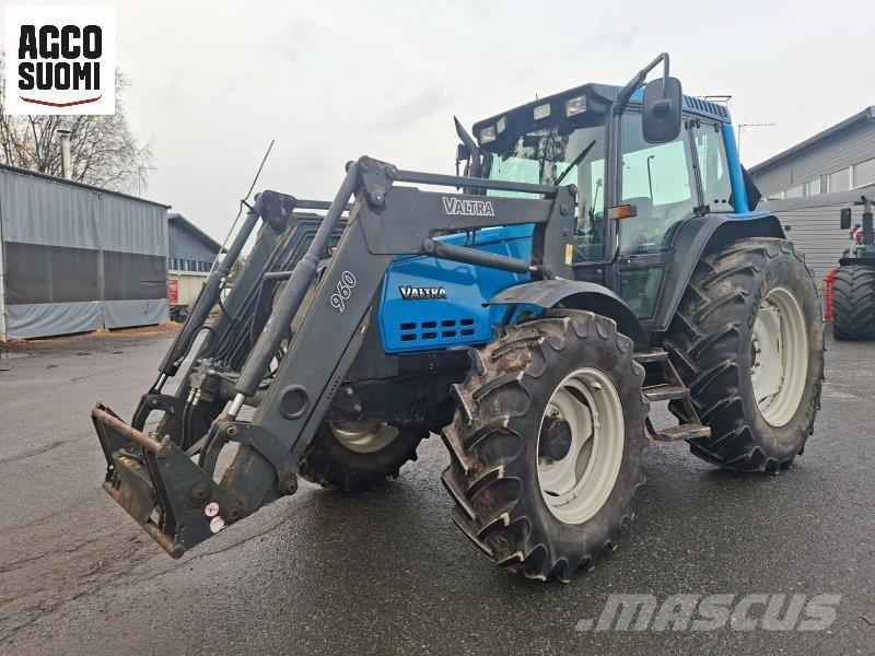 Valtra 6750 HITECH Tractoren
