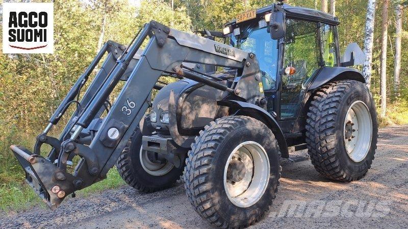 Valtra A93 Tractoren