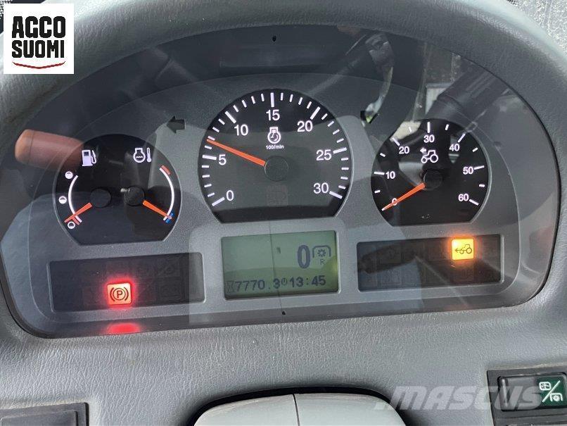 Valtra N121A Tractoren