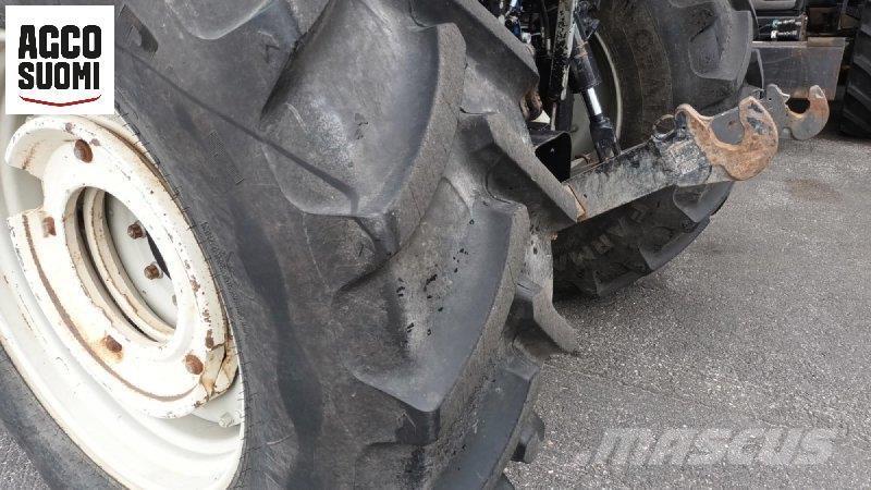 Valtra T151 H Tractoren