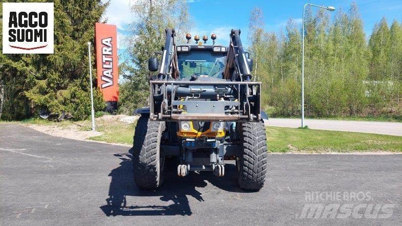 Valtra T153 H Tractoren