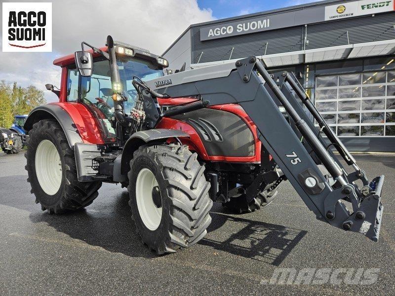 Valtra T162 DIRECT Tractoren