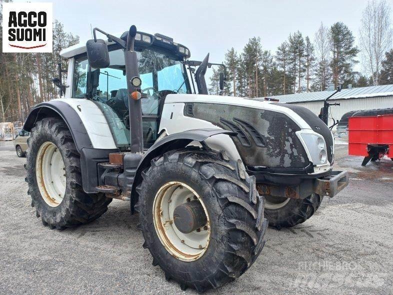 Valtra T213 VERSU Tractoren