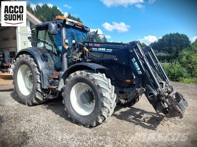 Valtra T213 VERSU Tractoren