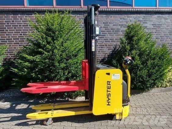 Hyster S 1.4 IL Stapelaar meeloop