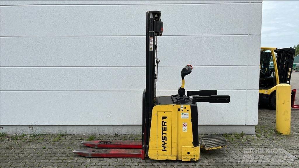 Hyster S1.5S Stapelaar meeloop