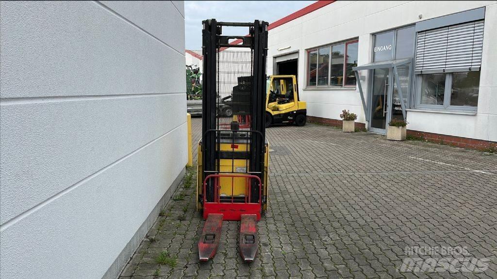 Hyster S1.5S Stapelaar meeloop