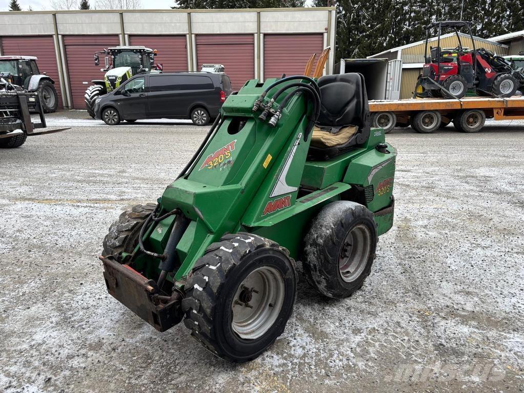 Avant 320 Knik- en schrankladers