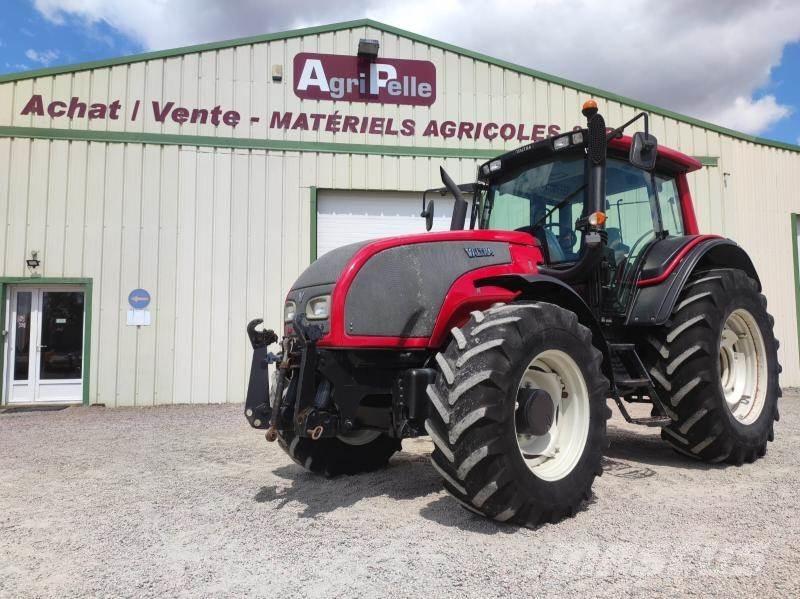 Valtra T151 Tractoren