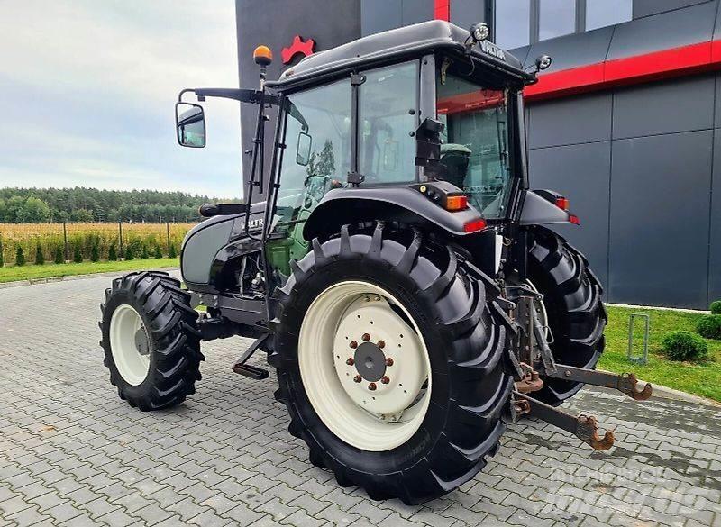Valtra A93 Tractoren
