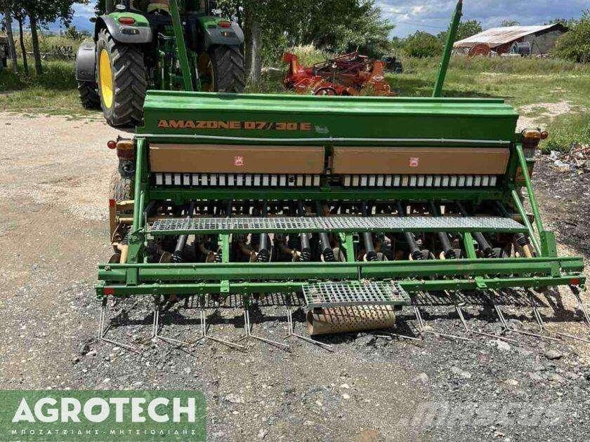 Amazone D7/30E Tractoren