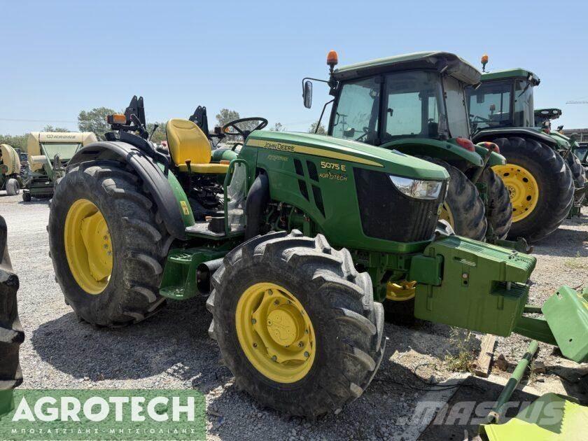 John Deere 5075Ε OS Tractoren