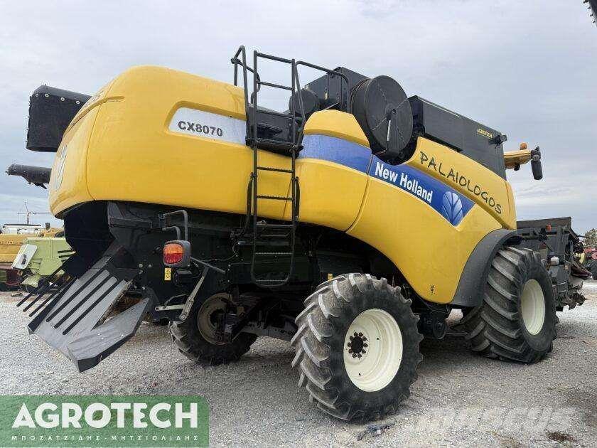 New Holland CX 8070 Tractoren