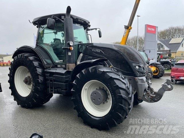 Valtra S374 Tractoren