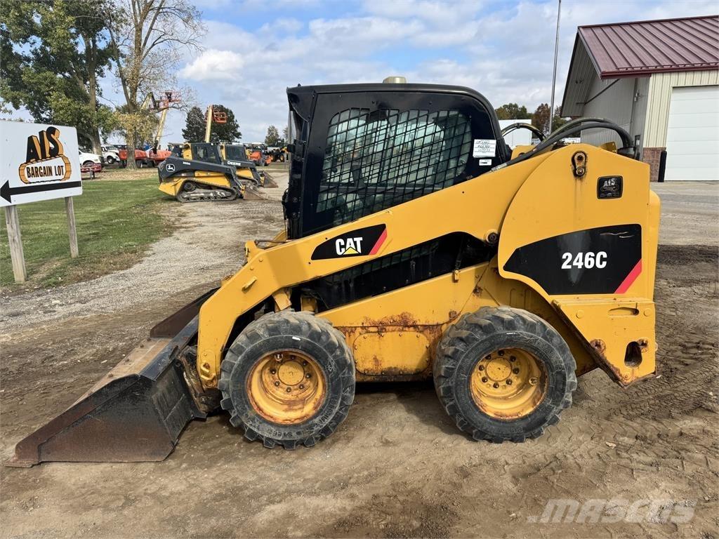 CAT 246C Schrankladers