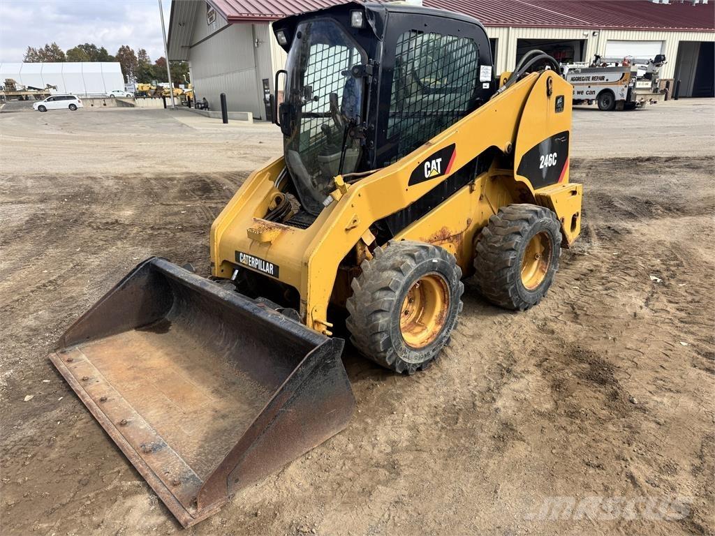 CAT 246C Schrankladers
