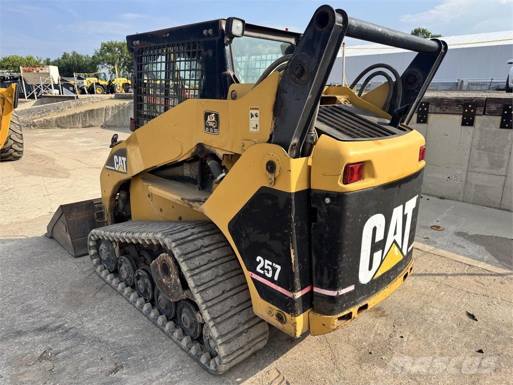 CAT 257 Schrankladers