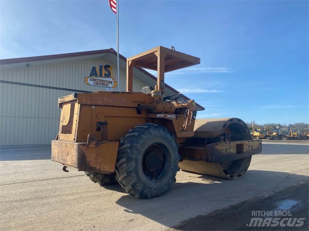 Sakai SV70T Afvalpersen
