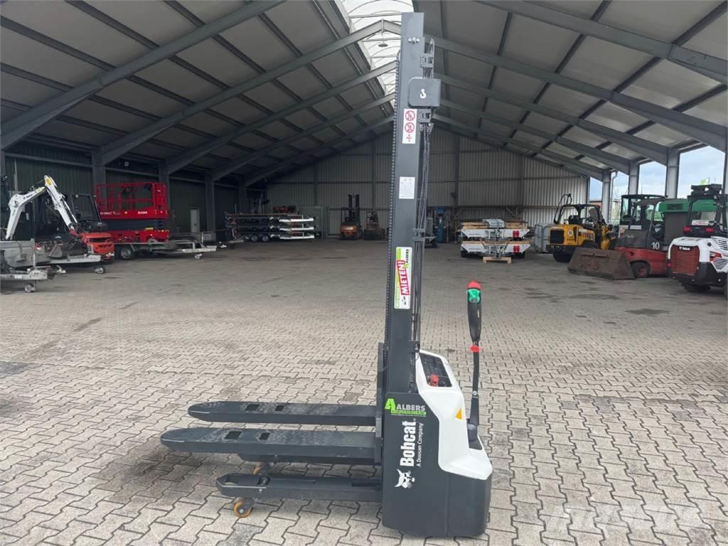 Bobcat LSM12N-7 i Stapelaar meeloop
