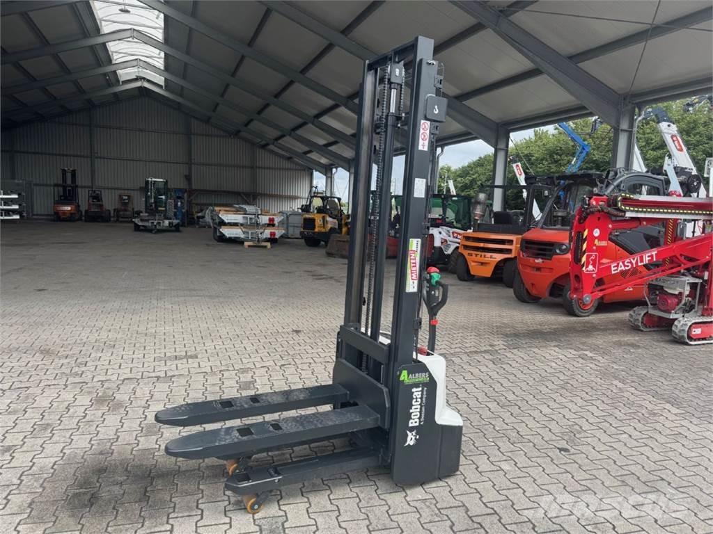 Bobcat LSM12N-7 i Stapelaar meeloop