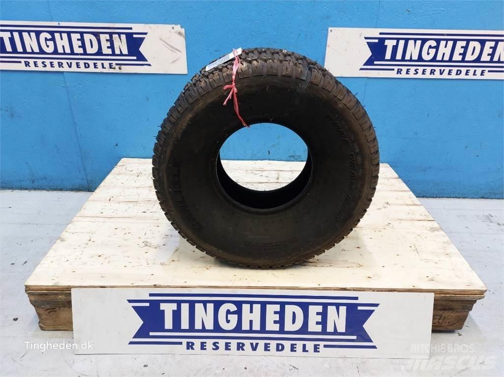  10 24x12.00-10 Banden, wielen en velgen
