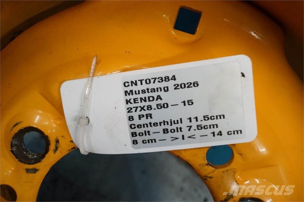  15 27X8.50-15 Banden, wielen en velgen