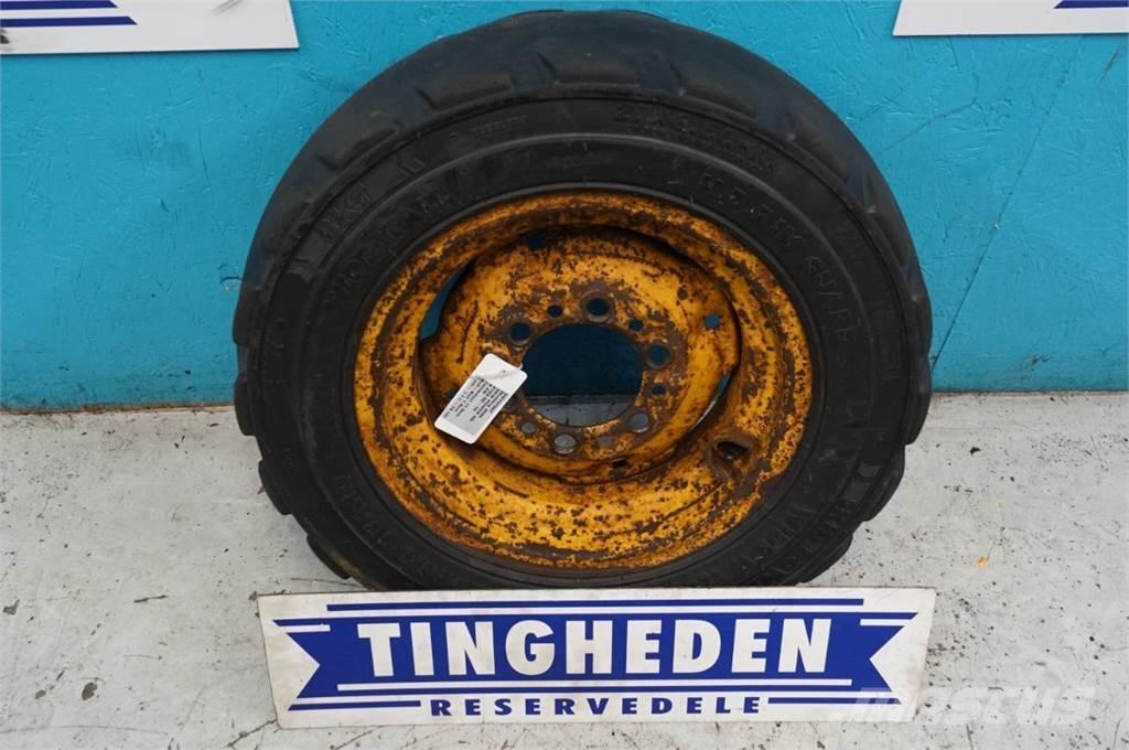  15 27X8.50-15 Banden, wielen en velgen