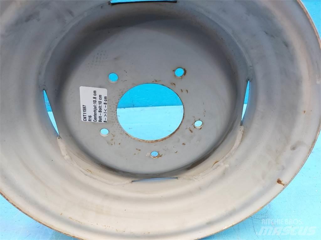  16 R16 Banden, wielen en velgen
