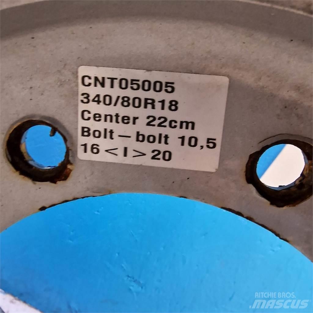  18 340/80R18 Banden, wielen en velgen