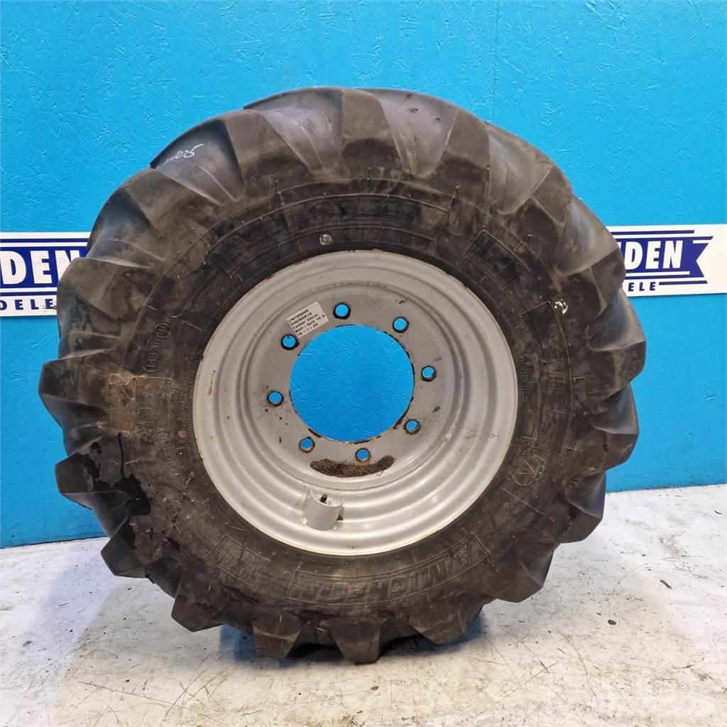  18 340/80R18 Banden, wielen en velgen