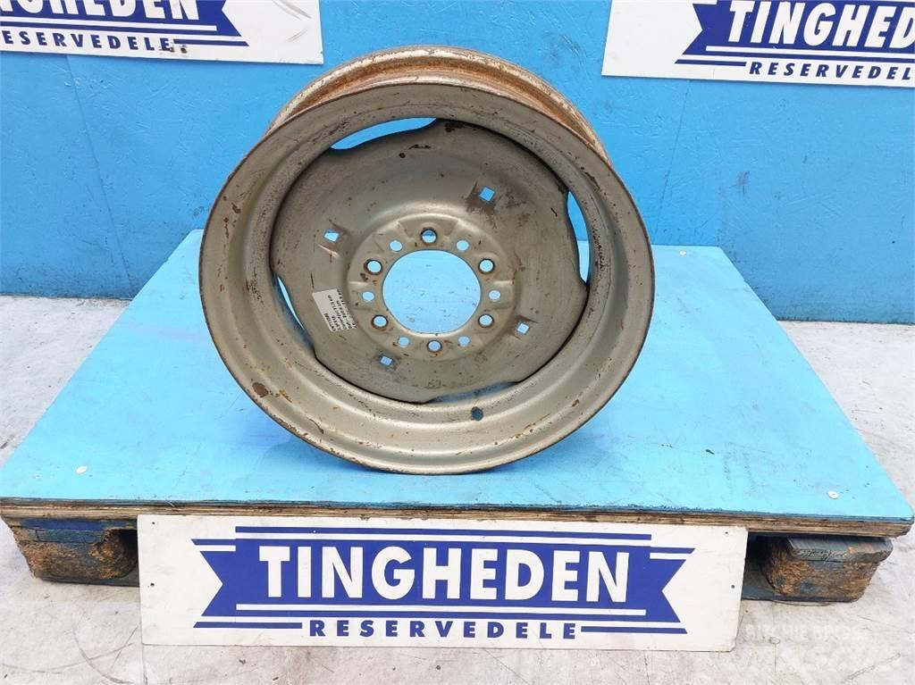  18 5.5FX18 Banden, wielen en velgen