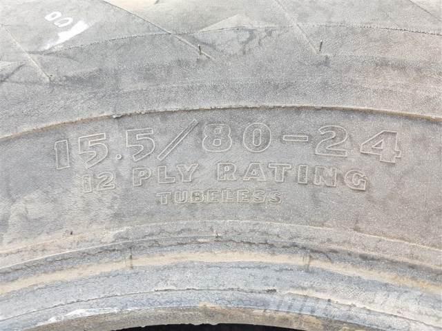  24 15.5/80R24 Banden, wielen en velgen