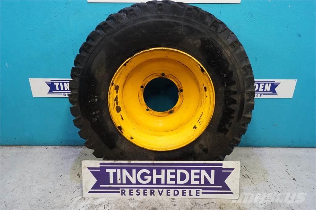  28 440/80R28 Banden, wielen en velgen